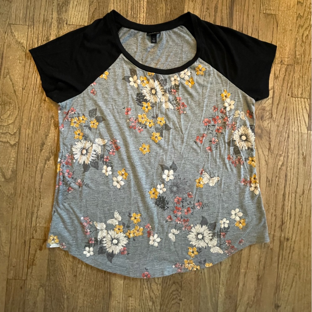 Torrid Floral Gray Tee with Black Sleeves